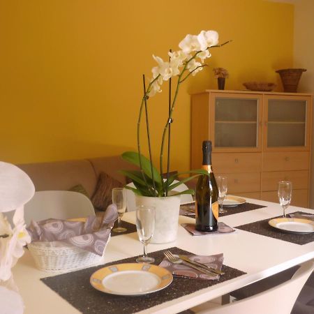 Ferienwohnung Gallo Mit Ueberdachter Terrasse Parkplatz 100 Mtr Z Strand Cannobio Dış mekan fotoğraf